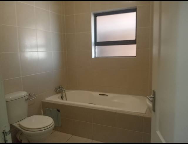 2 BEDROOM APARTMENT FOR SALE IN POMONA
